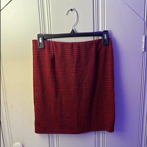Red plaid tight skirt